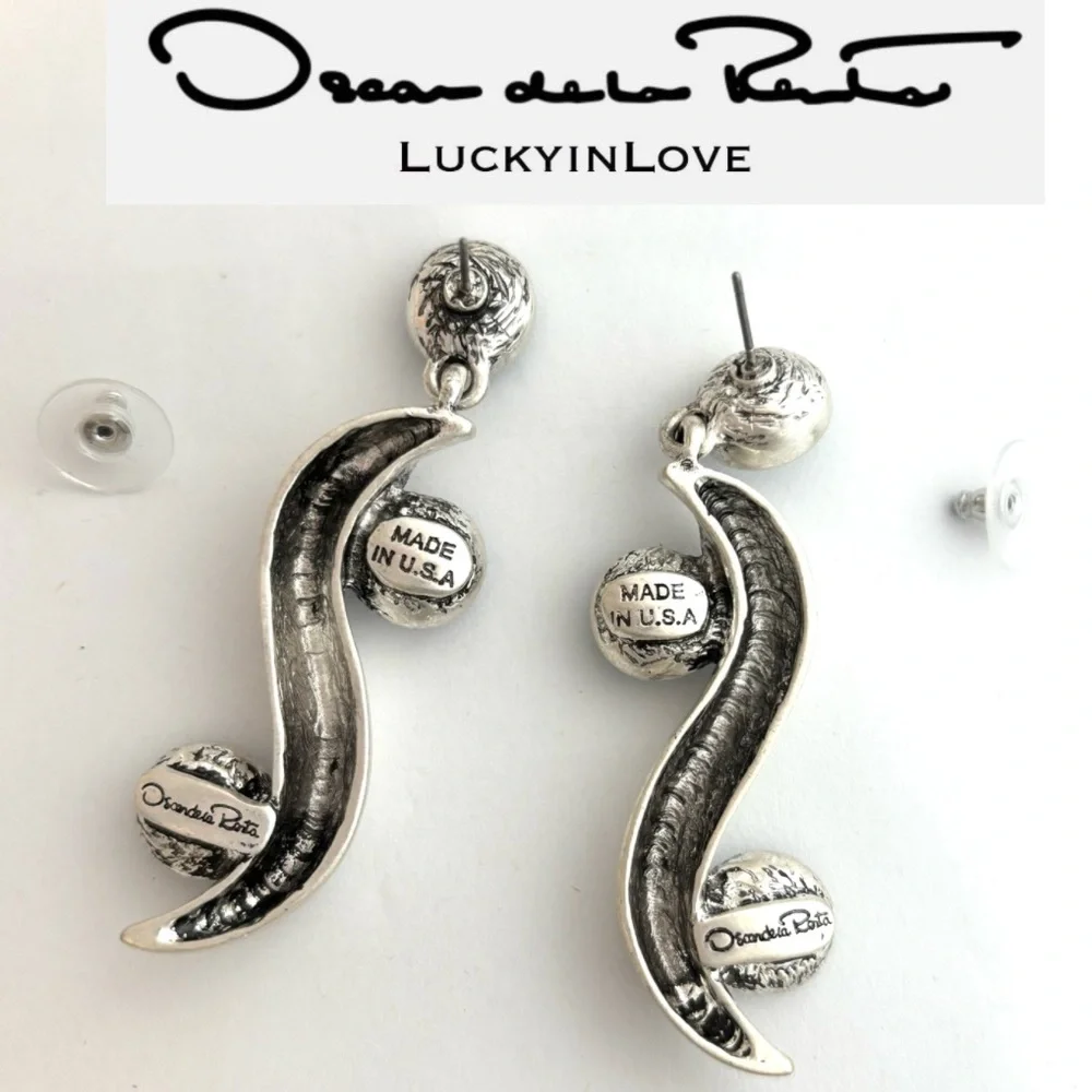 Oscar de la Renta Crystal Wave Earrings Silver Sky Blue